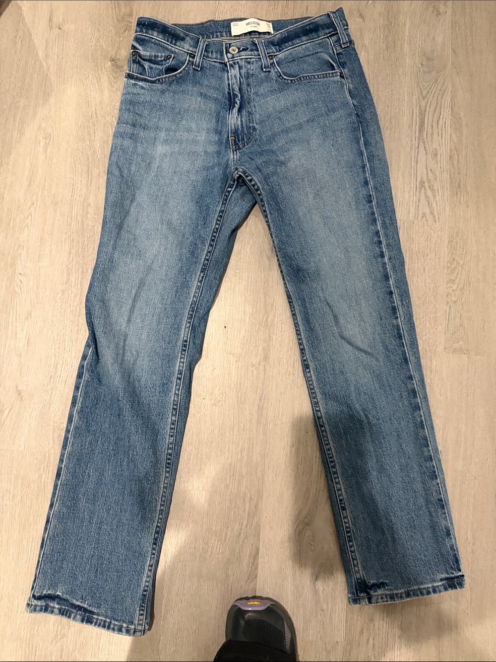Hollister Mid-Blue Straight Men’s Jeans